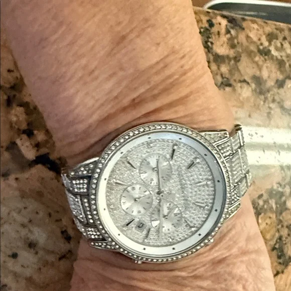 Accessories | Elegant Silver Michael Kors Womens Watch  display picture 1